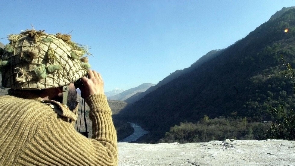 انهيار ثلجي ينهي حياة ثلاثة جنود هنود في كشمير