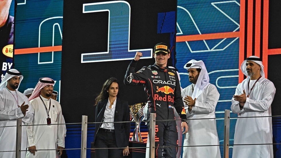 إنجاز استثنائي في أبو ظبي.. في يوم استثنائي بقطر (فيديو)