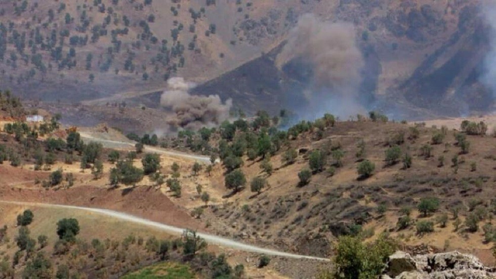 العراق.. قصف يستهدف مخيما للاجئين ومقرا لحزب كردي معارض في أربيل