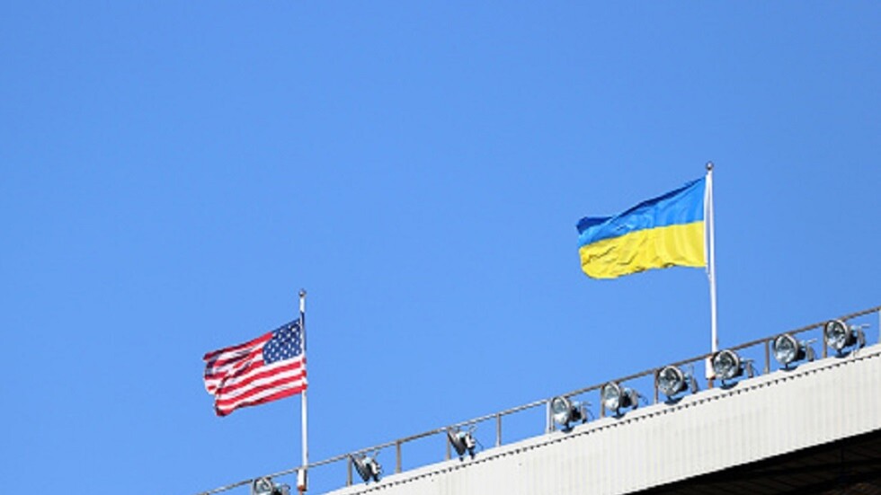 محلل سابق في CIA: على واشنطن أن توجه إنذارا لأوكرانيا