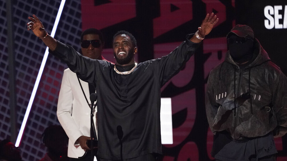 كاني ويست يكشف عن خططه للترشح لانتخابات 2024