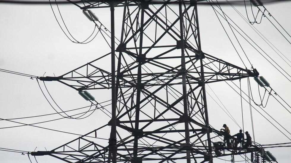 إيران ترتبط بروسيا كهربائيا