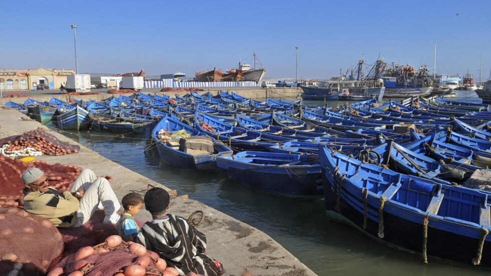 مصرع 3 صيادين مغاربة في جوف عنبر سفينة بميناء الداخلة