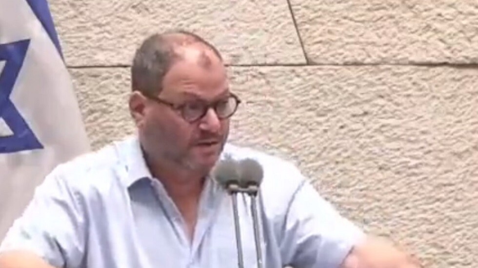 نهاية الاحتلال ستضع حدا لإراقة الدماء.. نائب إسرائيلي يثير ضجة في الكنيست (فيديو)