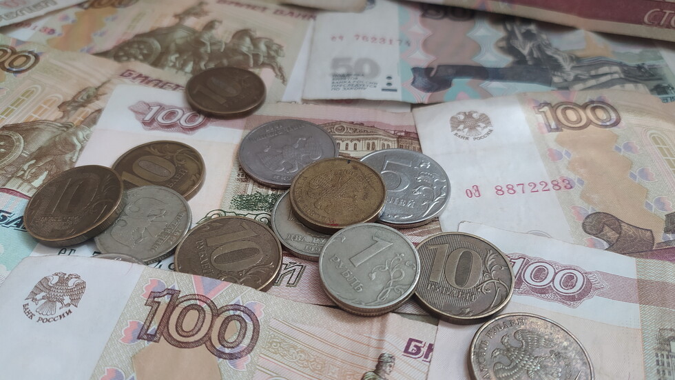 البرلمان الروسي يصادق على ميزانية البلاد لـ2023-2025 مع خفض تدريجي للعجز إلى 0.7% من الناتج المحلي