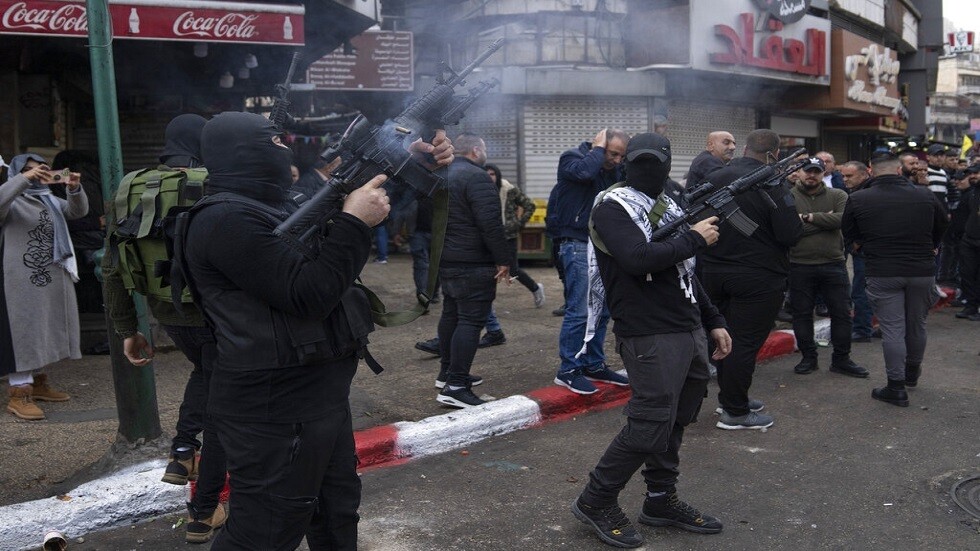 مسؤول أمني إسرائيلي يحذر: مؤشرات على انتفاضة فلسطينية ثالثة لم يسبق لها مثيل