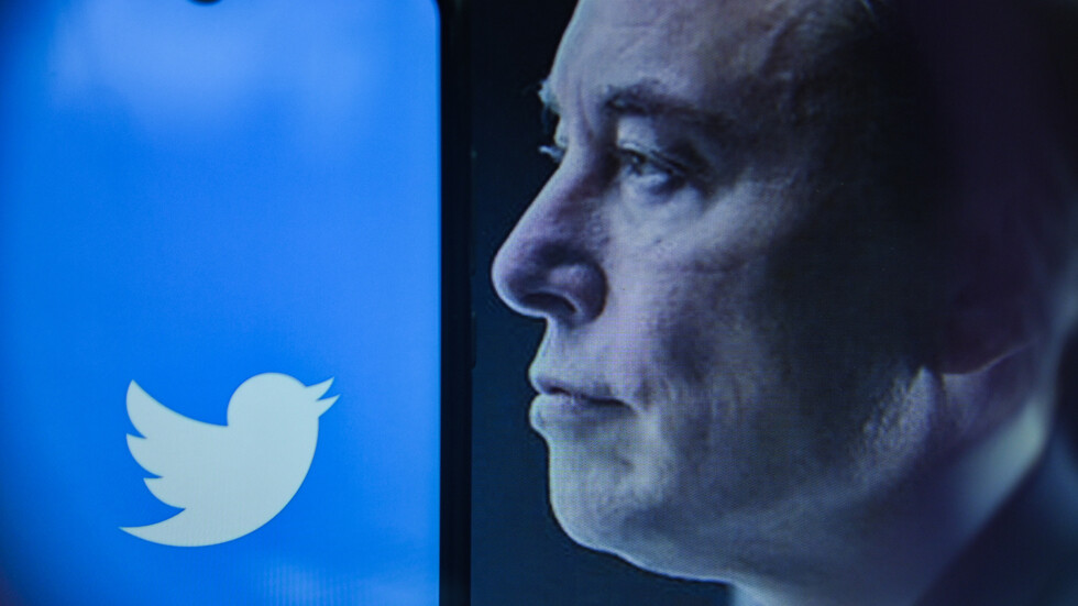 ماسك: "آبل" هددت بإبعاد تطبيق "تويتر" من متجر "آب ستور"