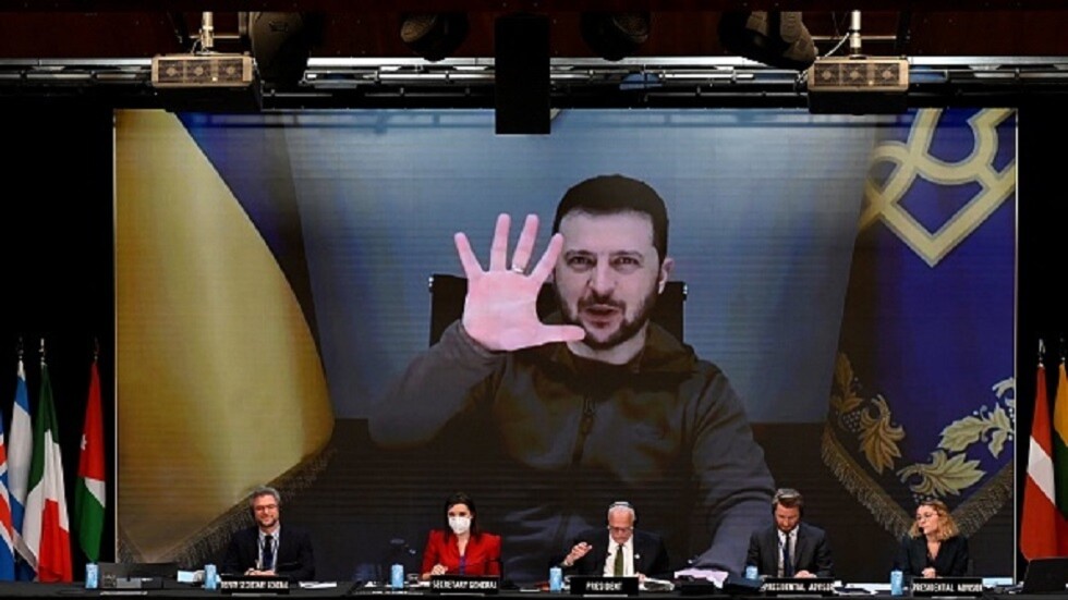 زيلنسكي يوجه رسائل لنتنياهو: إذا كانوا يريدون الحفاظ على العلاقات السابقة يجب أن يساعدونا