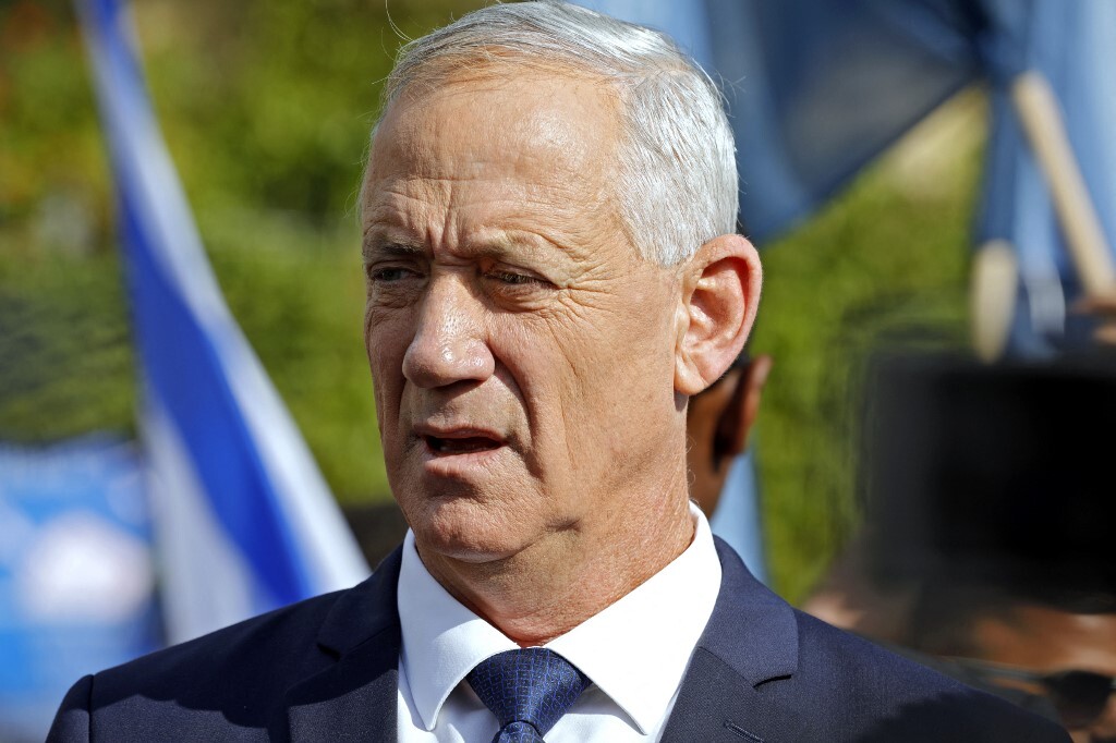 غانتس يتهم نتنياهو بتعريض إسرائيل للخطر