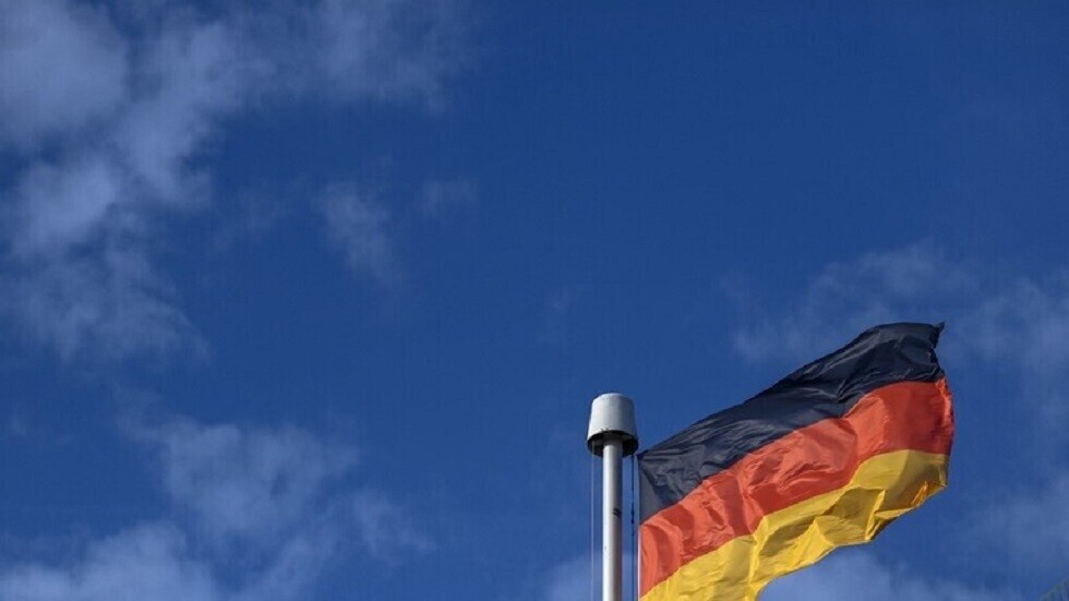 ألمانيا.. رئيس وزراء ساكسونيا يدعو لتسوية سلمية عاجلة للنزاع في أوكرانيا