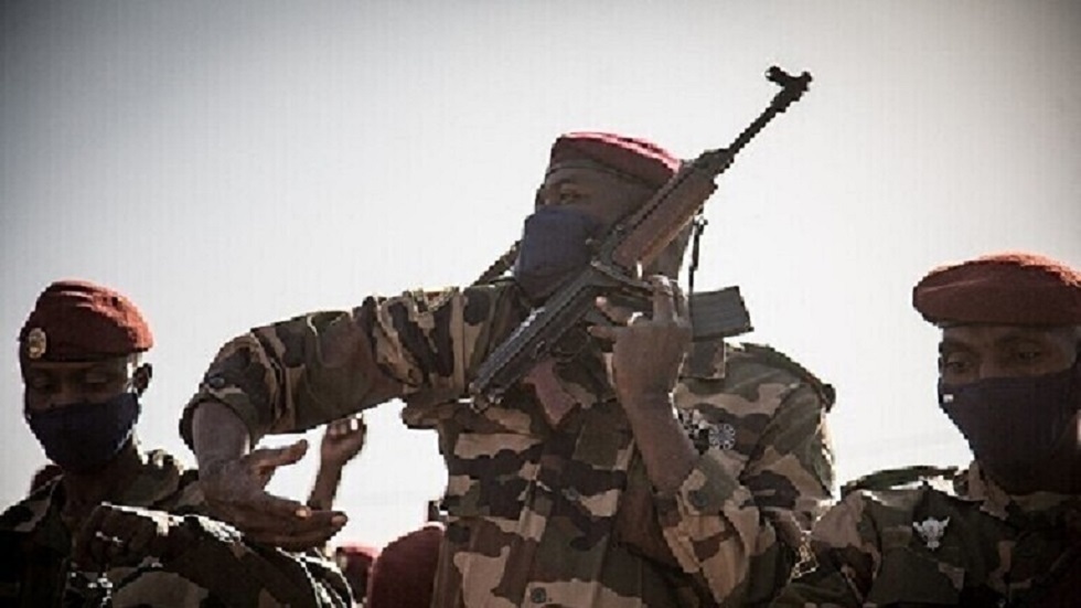 ضابط بارز في جيش مالي يدعو الطوارق للقتال ضد 