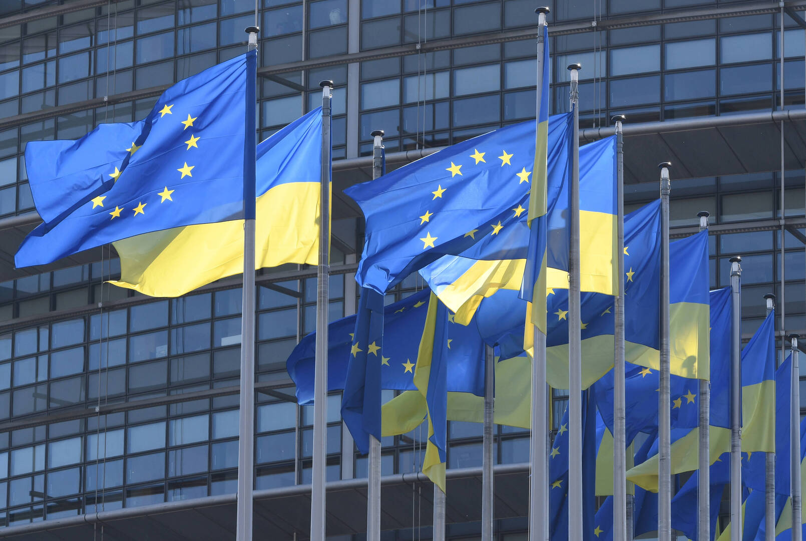 الاتحاد الأوروبي يتأخر في تقديم 3 مليارات يورو من المساعدات لأوكرانيا