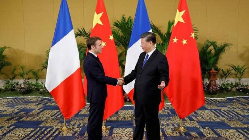 سفارة فرنسا لدى الصين تنتقد سياسة بكين الصحية