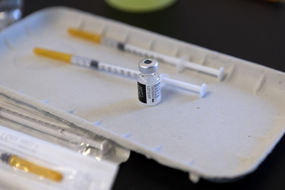 دولة أوروبية توصي بتطعيم الرضع ضد كورونا في حالات معينة