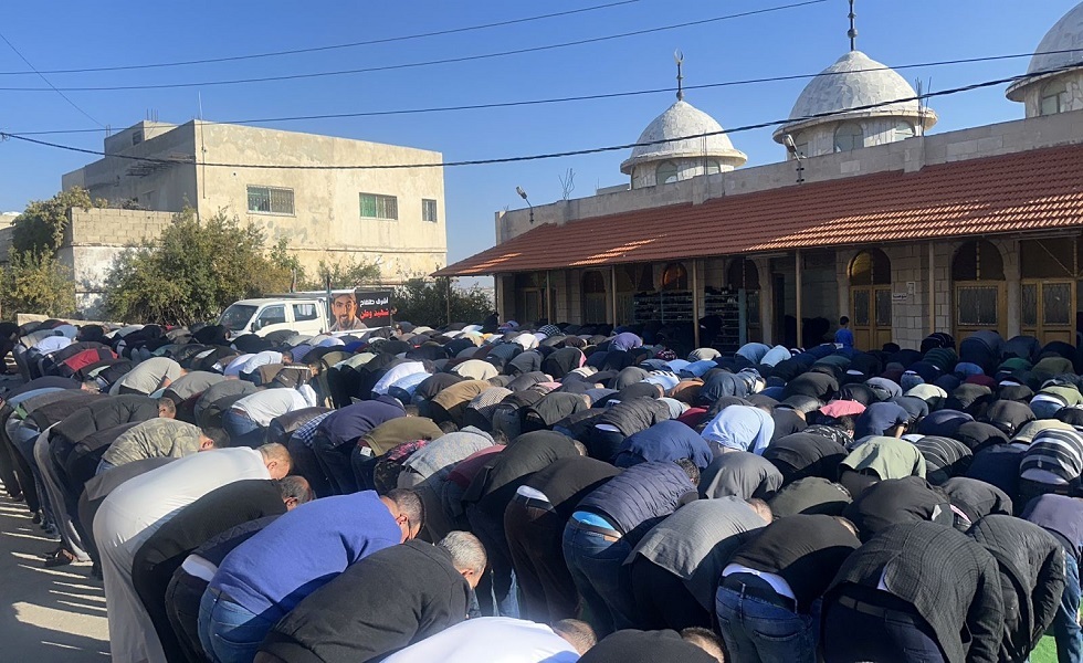 بعد وفاته المأساوية في مصر.. الأردن يشيّع الفنان أشرف طلفاح بحضور شعبي ورسمي