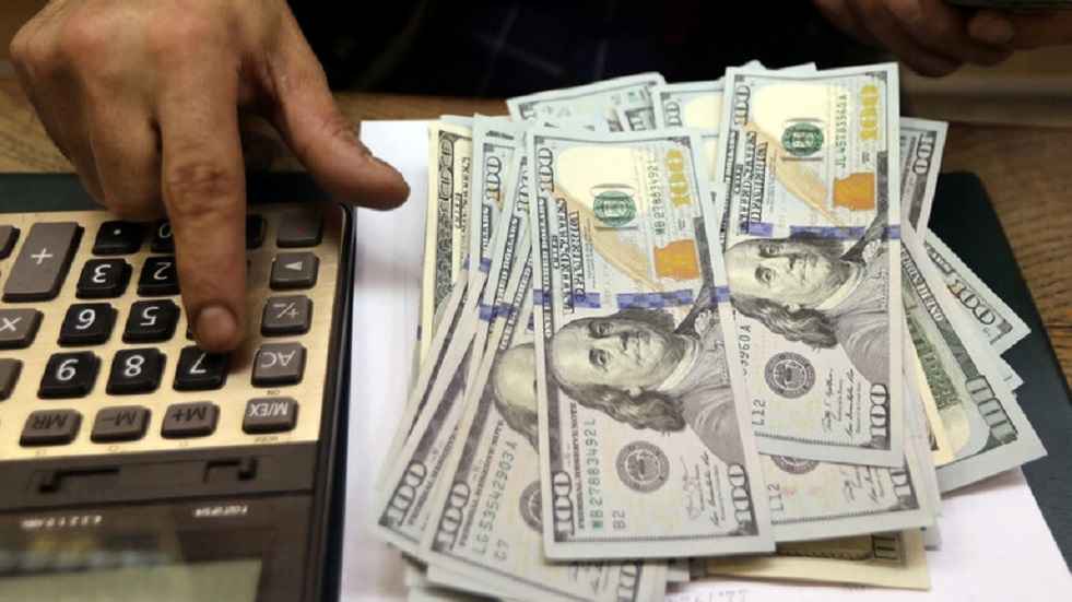 الدولار يسبب أزمة في أهم القطاعات المصرية