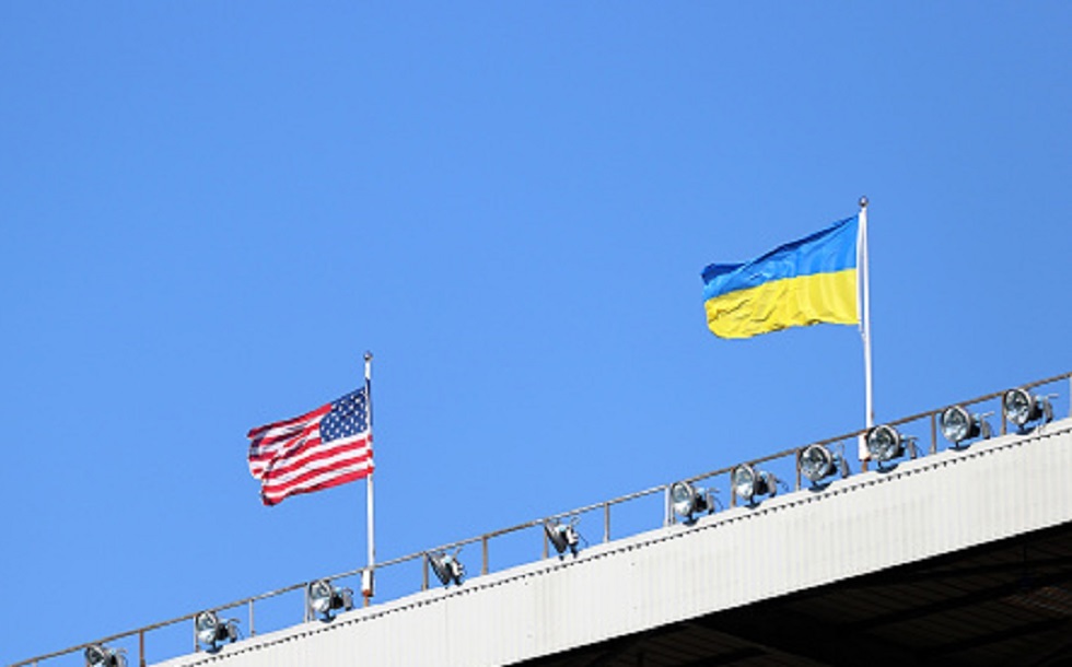 محلل سابق في CIA: على واشنطن أن توجه إنذارا لأوكرانيا