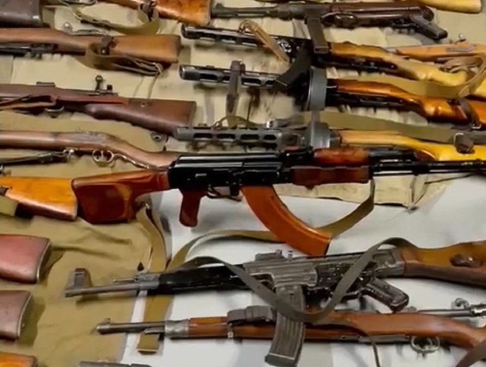 الأمن الفدرالي الروسي يصادر أكثر من 300 قطعة سلاح غير شرعي