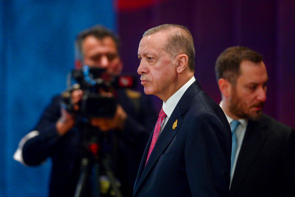 أردوغان: سندخل بدباباتنا لتدمير مقرات الإرهابيين في سوريا والعراق في أقرب وقت ممكن