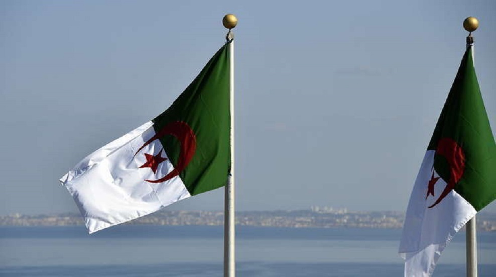الجزائر تضاعف ميزانيتها الدفاعية للعام 2023