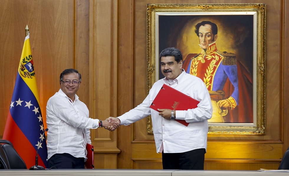 الرئيس الكولومبي يعلن عن مفاوضات بين مادورو والمعارضة