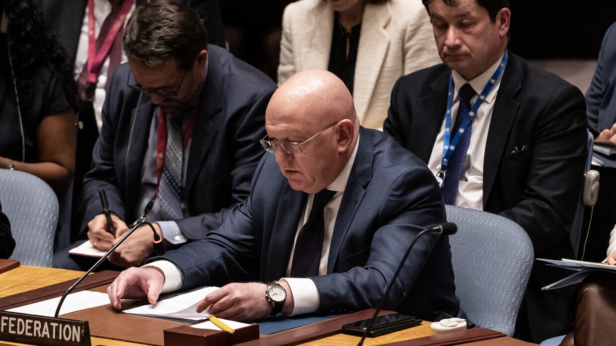 نيبينزيا يصل إلى اجتماع مجلس الأمن الدولي خلال خطاب زيلينسكي