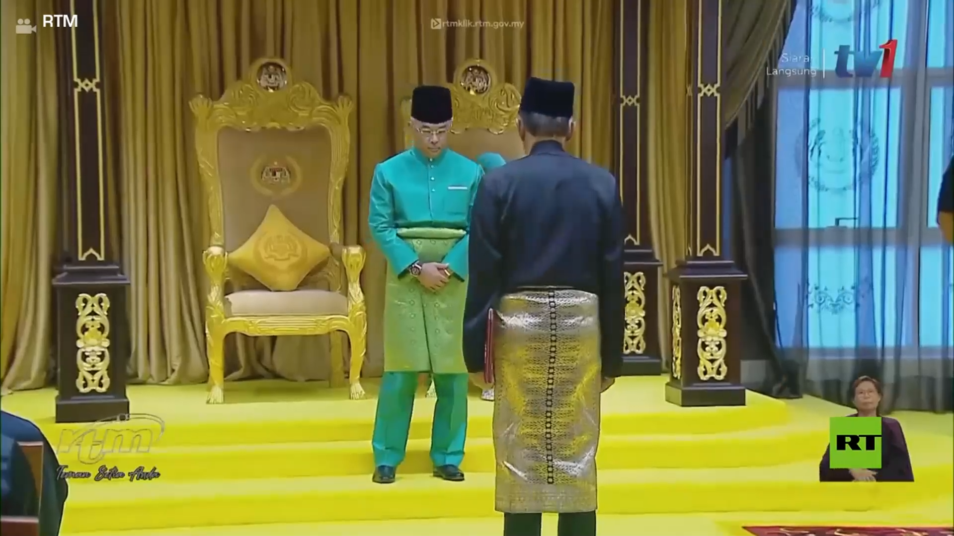تعيين أنور إبراهيم رئيسا للوزراء في ماليزيا
