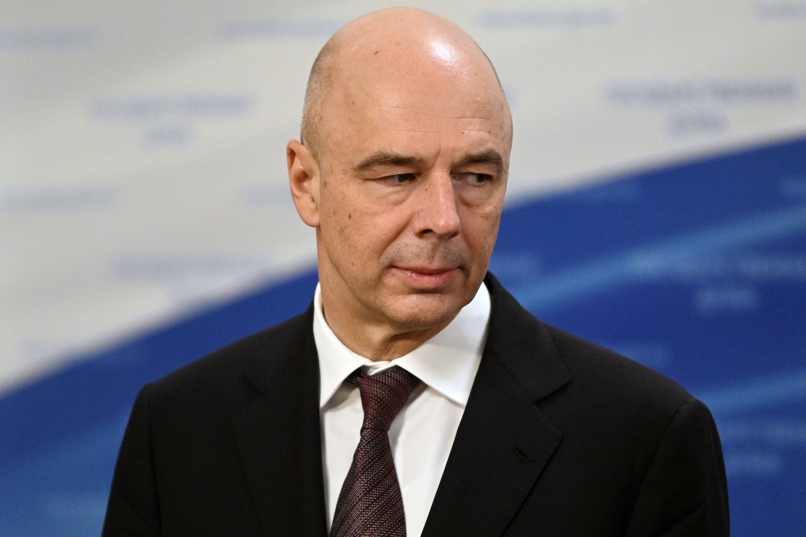 وزير المالية الروسي: الغرب ينتهك قواد اقتصاد السوق