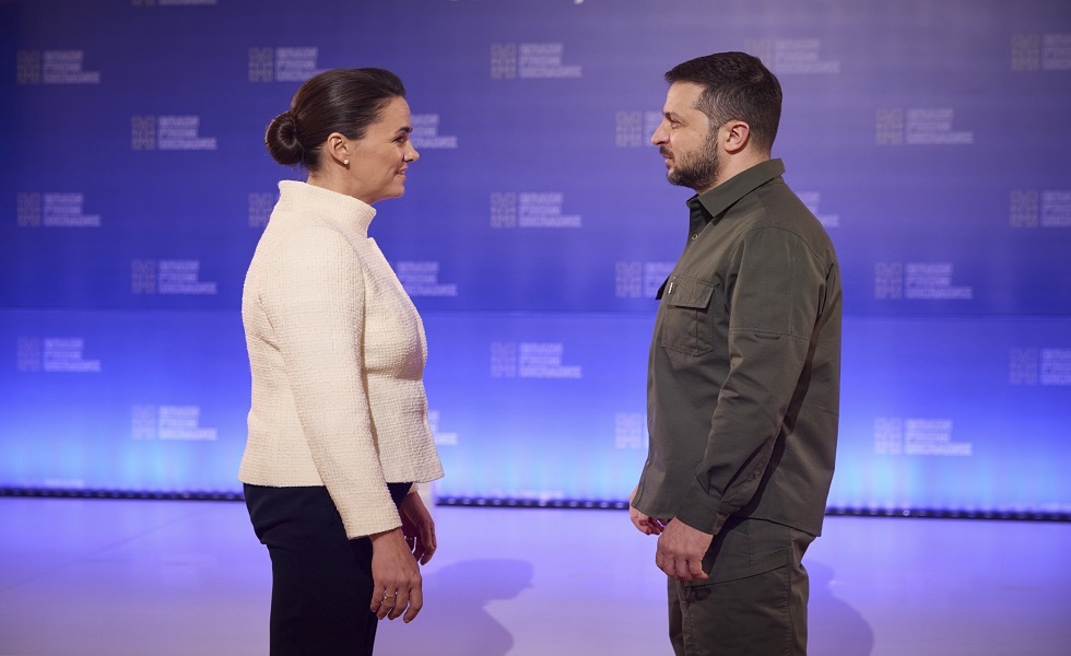 زيلينسكي يستقبل رئيسة هنغاريا كاتالين نوفاك في كييف
