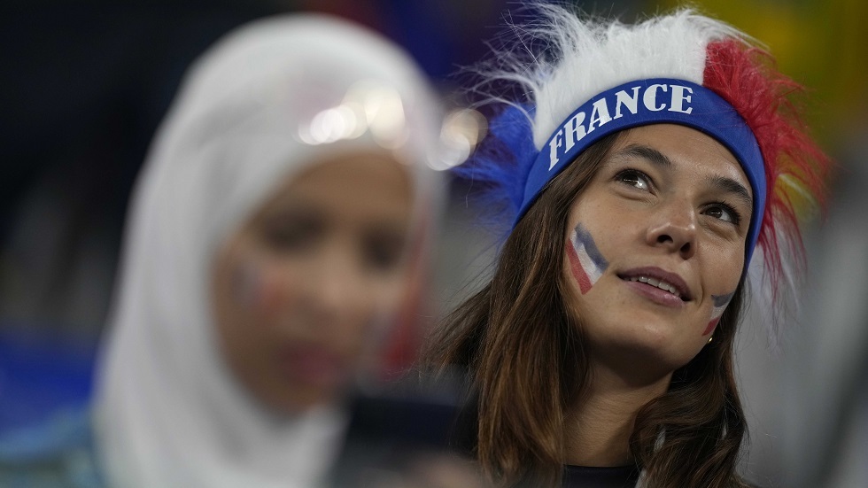 مفاجأة.. بنزيما قد يعود إلى صفوف فرنسا لاستكمال كأس العالم!