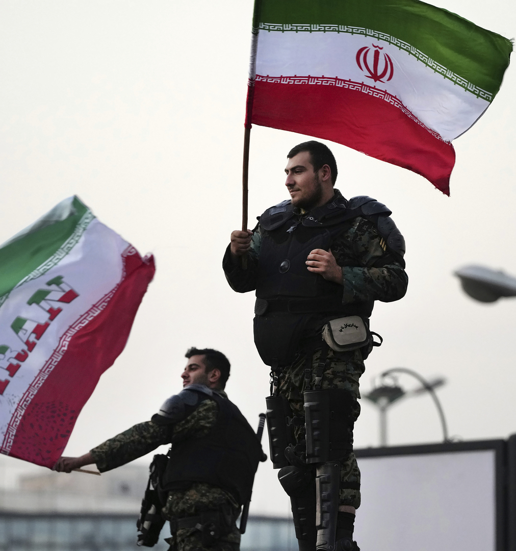 المنتخب الإيراني يساهم في إطلاق سراح أكثر من 700 سجين