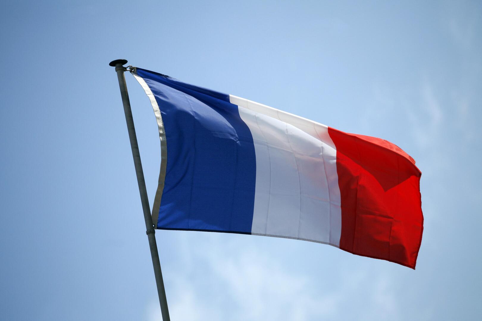 فرنسا تتعهد بعدم اختبار صواريخ مضادة للأقمار