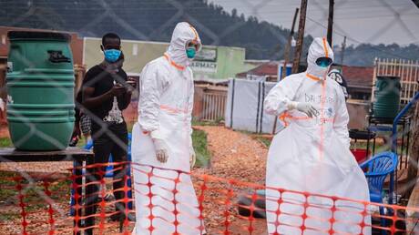 عالم أمريكي: إيبولا قد يكون تسرب من مختبر تموله الولايات المتحدة