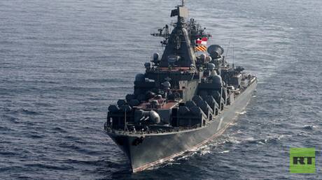 إجراء تدريبات للدفاع الجوي مع مجموعة سفن من أسطول المحيط الهادئ الروسي