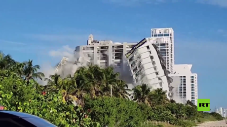 بالفيديو.. تفجير يزيل منبى فندق تاريخيا في شاطئ ميامي