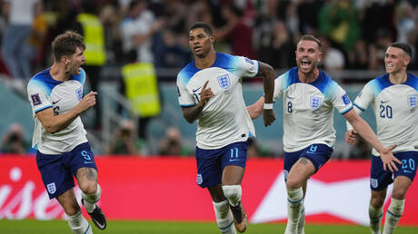 إنجلترا تهزم ويلز وتضرب موعدا مع السنغال في ثمن نهائي مونديال قطر (فيديو)