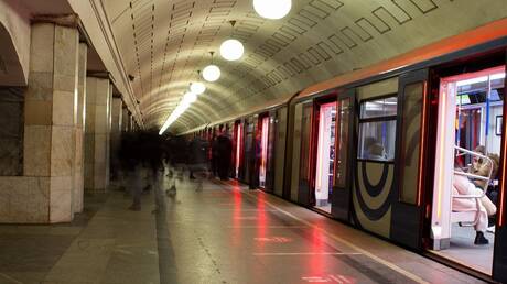 رجل يضيع رماد جثة أحد أقرباء زوجته في مترو الأنفاق بموسكو!