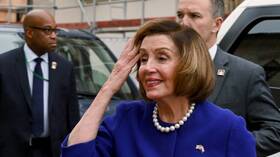 بيلوسي: الديمقراطيون يطلبون مني البقاء في القيادة 4 بيلوسي: الديمقراطيون يطلبون مني البقاء في القيادة