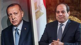 مسؤول تركي: لقاء أردوغان والسيسي جيد واللقاء مع الأسد يجب أن يتم 4 مسؤول تركي: لقاء أردوغان والسيسي جيد واللقاء مع الأسد يجب أن يتم