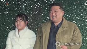 المخابرات الكورية: الطفلة التي كانت مع كيم جونغ-أون هي ابنته الثانية
