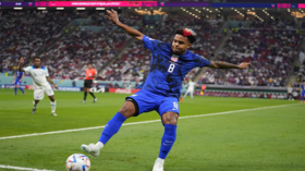 تصرف مشين لنجم منتخب الولايات المتحدة في مونديال قطر (فيديو)
