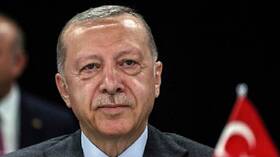 أردوغان يعلن قرب تصنيع تركيا لمسيرات