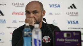 أول تعليق لمدرب منتخب قطر بعد خروج