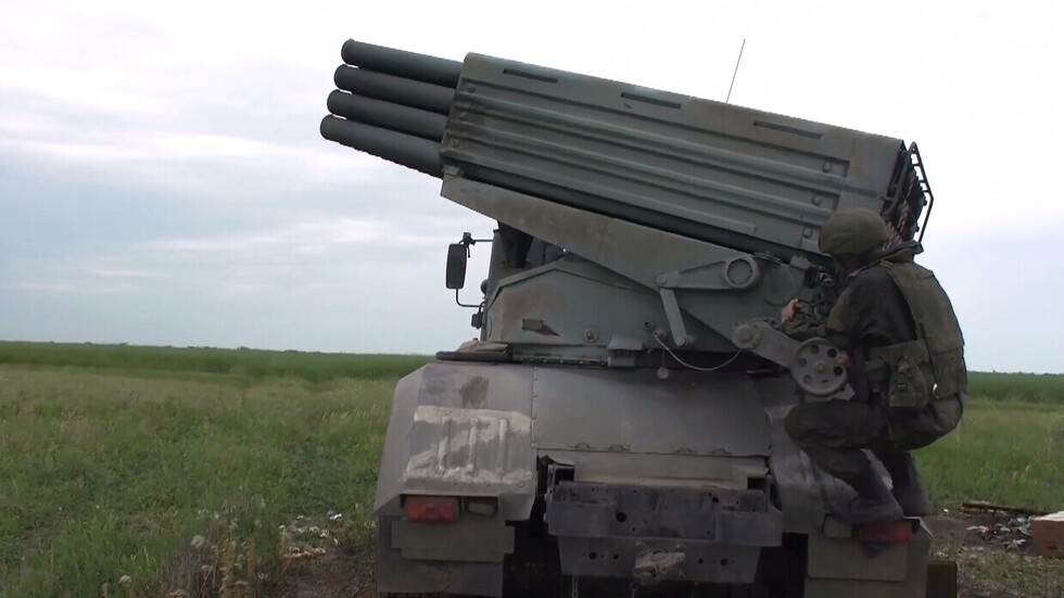 القوات الروسية تضيق الخناق على قوات كييف في مدينة أفدييفكا بدونيتسك