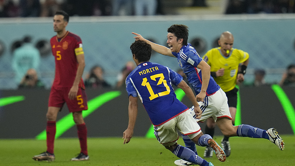 قائد منتخب إسبانيا يرد على أنباء تعمد "لاروخا" الخسارة أمام اليابان