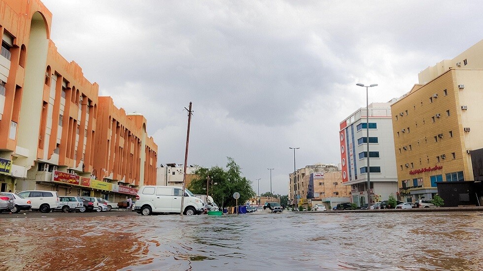 شاهد في 15 ثانية كيف غرقت مدينة جدة السعودية في 3 ساعات!