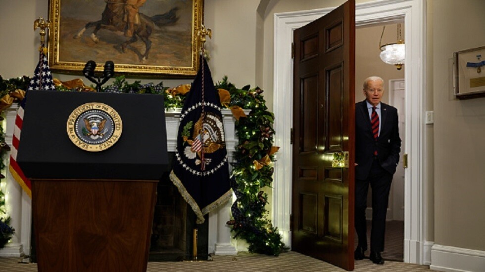 البيت الأبيض يصحّح تصريحات بايدن حول نيته التفاوض مع بوتين