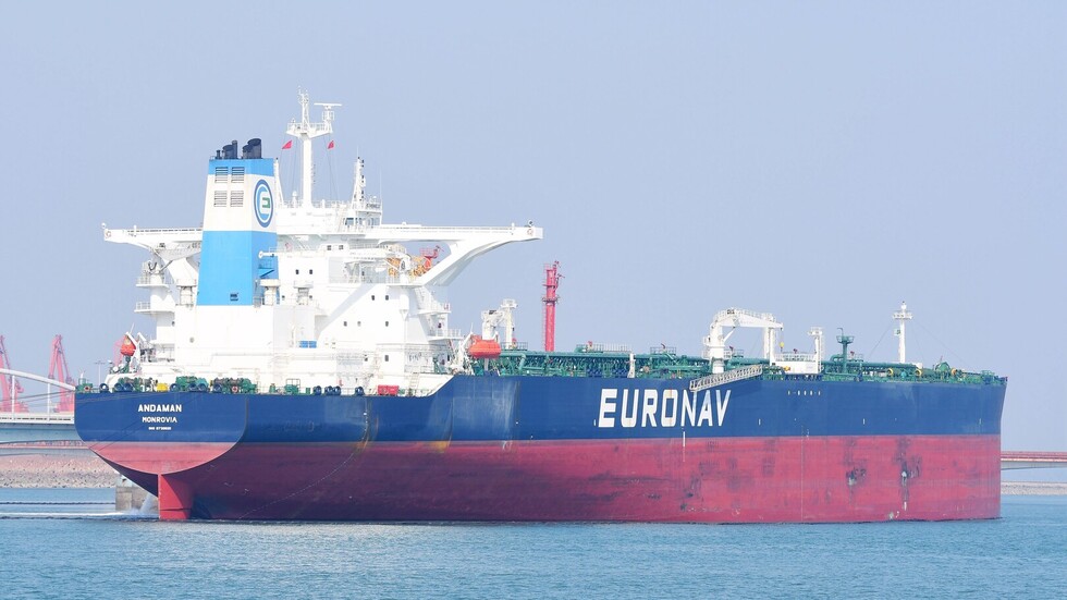 موقع تتبع حركة السفن يظهر ازدحام عدد كبير منها عند مضيق البوسفور التركي (صورة)