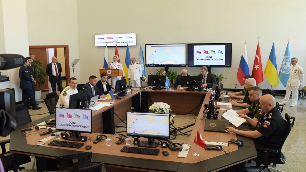 نائب وزير الخارجية الروسي يزور المركز التنسيقي لمبادرة "تصدير الحبوب" في إسطنبول