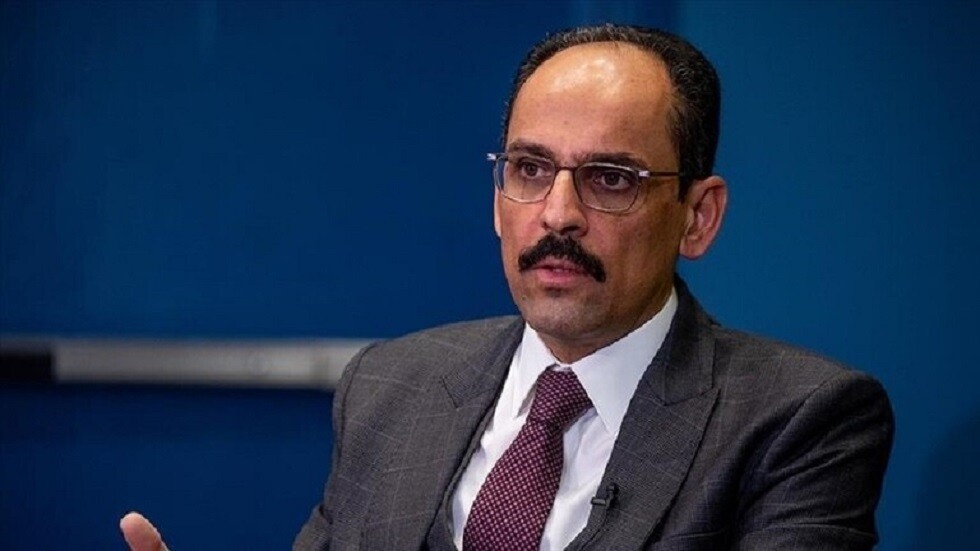 المتحدث باسم الرئاسة التركية يدعو إلى "صفقة متوازنة بين روسيا والغرب"